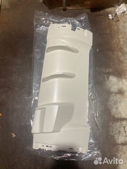 Дефлектор внутренний (нового образца) правый Man