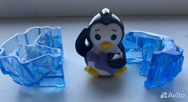 Игрушка киндер макси Kinder maxi Пингвины ENB07