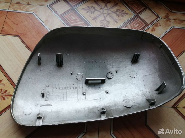 Крышка зеркала (правая) Toyota Corolla 120