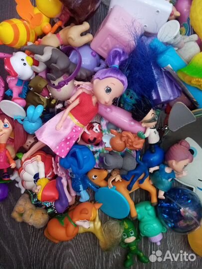 Мелкие игрушки пакетом для девочки