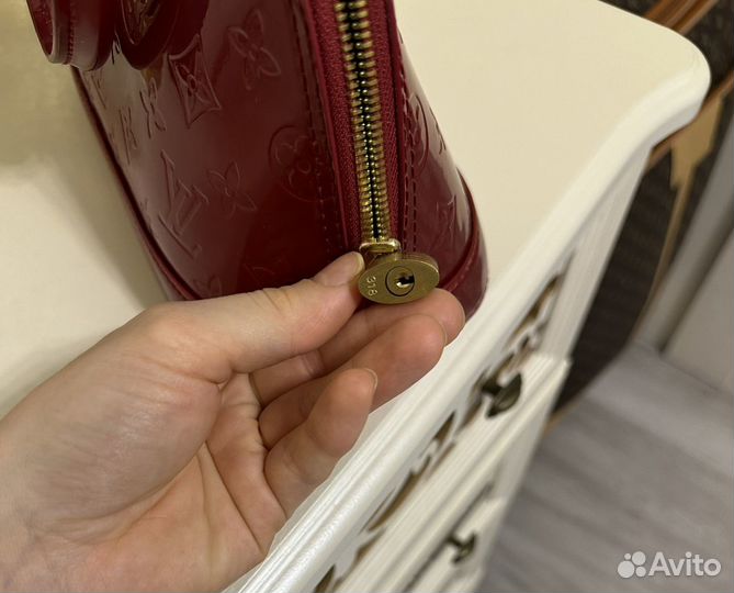 Louis Vuitton сумка лаковая красная lv