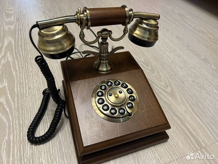 Ретро-телефон (новый)