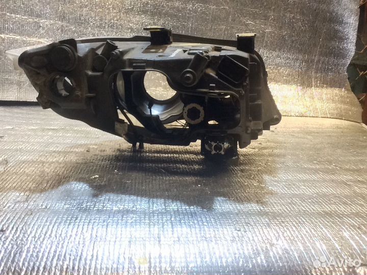 Фара левая BMW E90 E92 ксенон