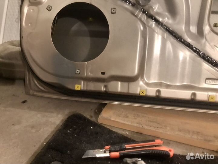 Дверь передняя правая Toyota Land Cruiser 100