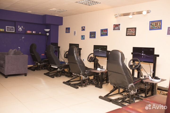 Гоночный симулятор Gran Turismo 6