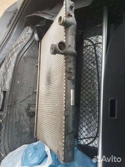 Радиатор охлаждения Мазда 626 1988 г.в