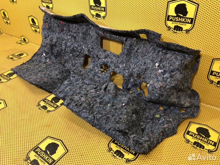 Шумоизоляция моторного щита в салоне Renault Logan