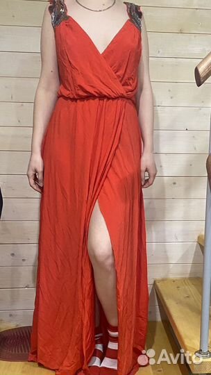 Вечернее платье в пол красное