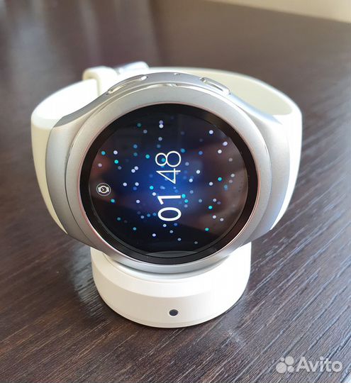 Часы Samsung Gear S2