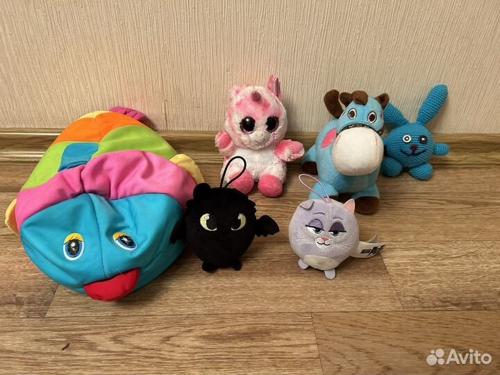 Море мягких игрушек