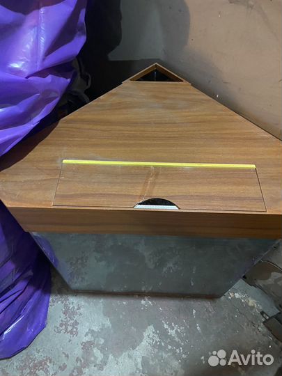 Аквариум угловой