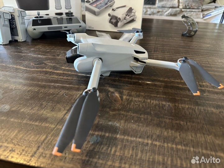 Квадрокоптер DJI Mavic Mini 3 Pro Combo RC