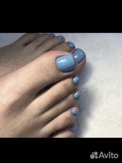 Покрытие ногтей на руках лаком