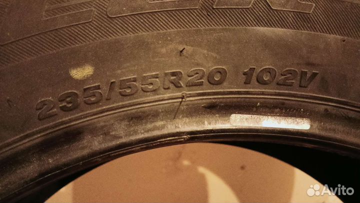 Bridgestone Blizzak LT 255/55 R20