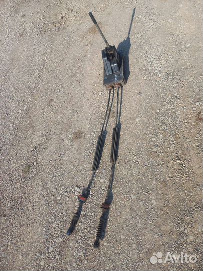 Кулиса кпп с тросами Рено Меган 2