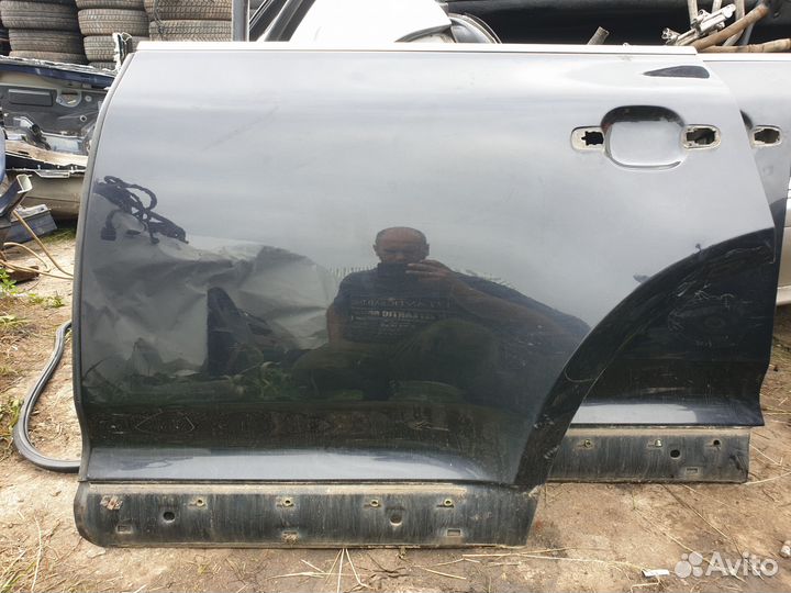 Дверь задняя левая vw touareg cayenne 955 957 черн