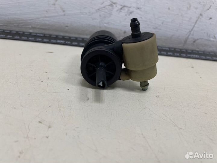 Насос омывателя стекла Volkswagen Polo 1400CC