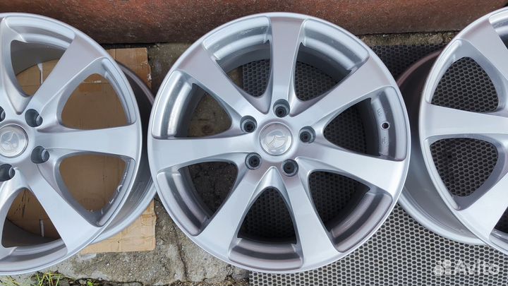 Комплект литых дисков Dunlop PRD R17 5x114.3