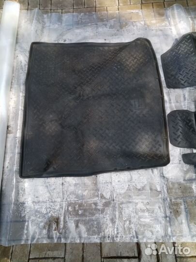 Автомобильные коврики резиновые Дастер