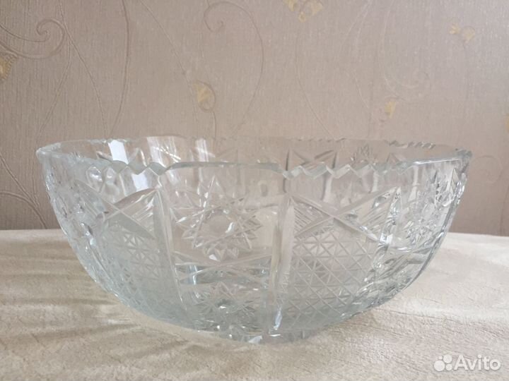 Большой хрустальный салатник времён СССР