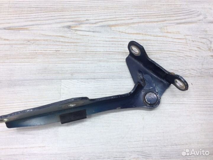 Петля капота Mitsubishi Pajero Sport K9 1998-2008