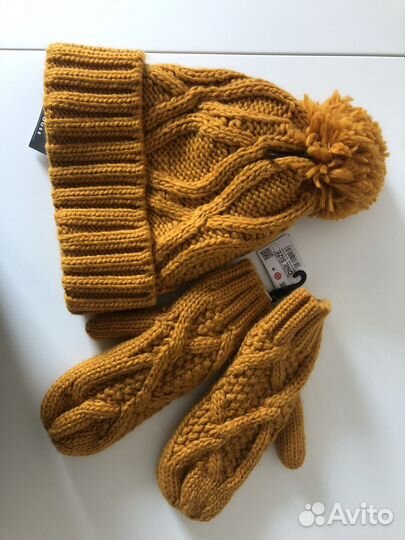 Шапка и варежки