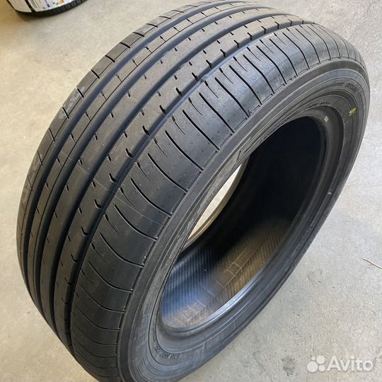 Yokohama BluEarth-XT AE61 215/65 R17 V