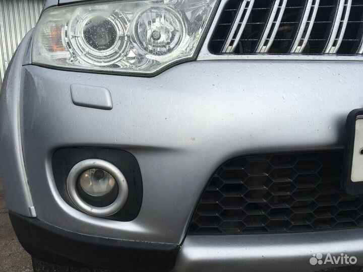 Противотуманная фара Mitsubishi Pajero Sport 2