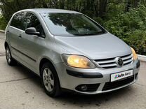 Volkswagen Golf Plus 1.6 AT, 2006, 222 445 км, с пробегом, цена 669 000 руб.