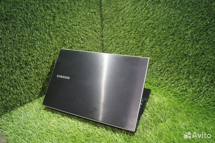 Стильный ноутбук для учебы и игр на Core i3