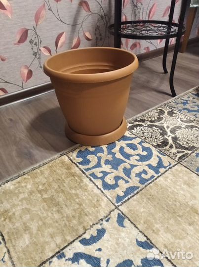 Кашпо напольное большое с поддоном
