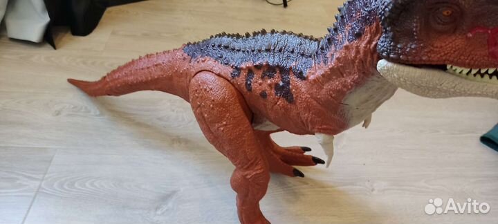 Jurassic world коллоссальный карнотавр Торо