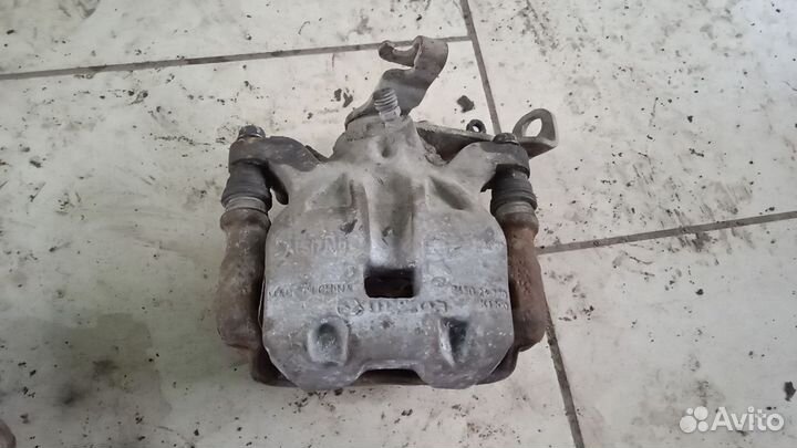 Суппорт задний mazda 3 bm bn