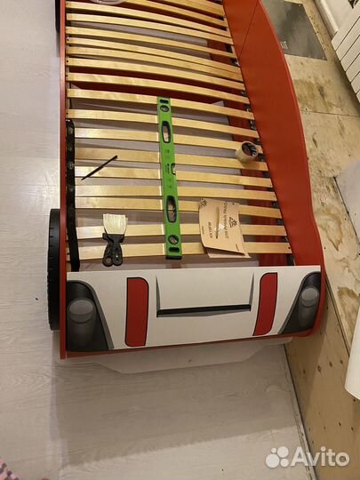 Детская кровать машинка