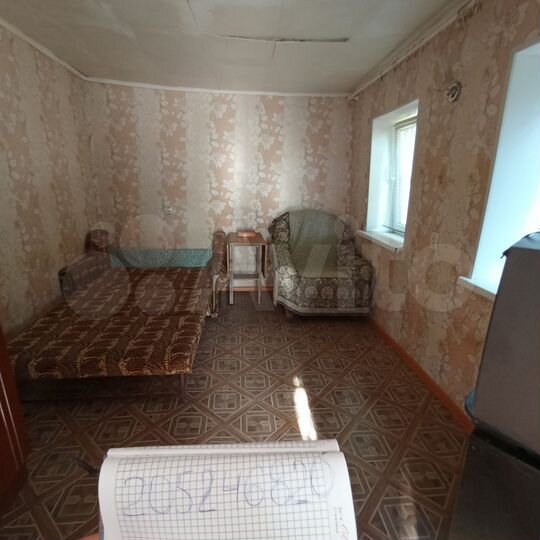 Дом 20 м² на участке 1 сот.