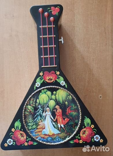 Шкатулка, сейф, хранение ниток -Балалайка