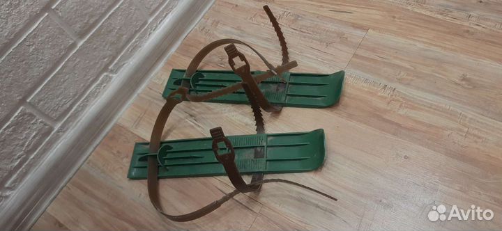 Лыжи коротышки