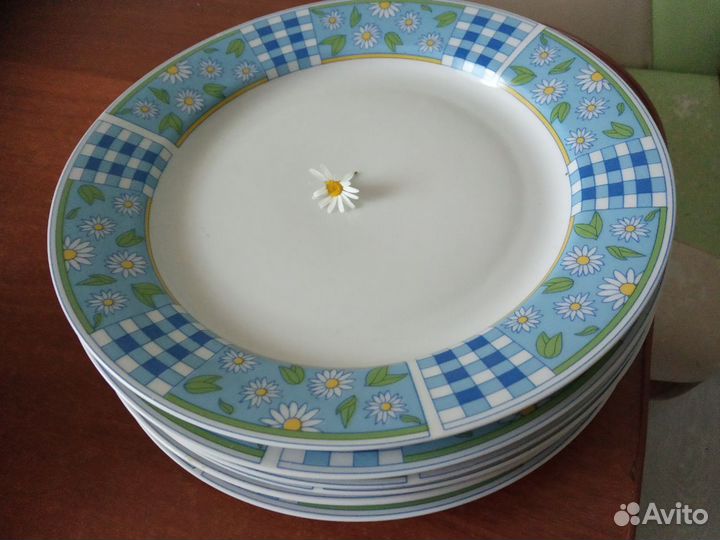 Столовый сервиз новый