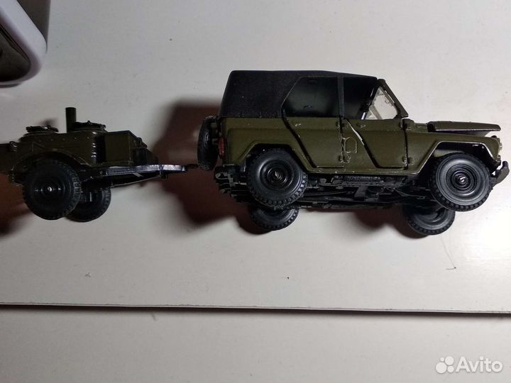 Модель автомобиля УАЗ 1*43