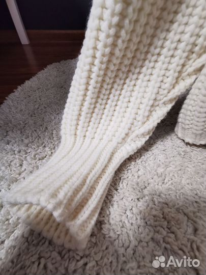 Свитер женский белый