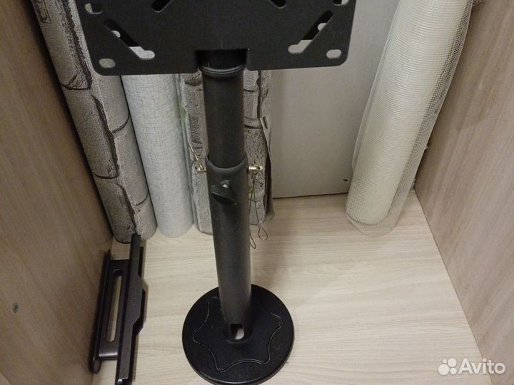 Кронштейн для телевизора