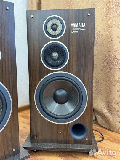 Акустические колонки Yamaha NS 500 YST