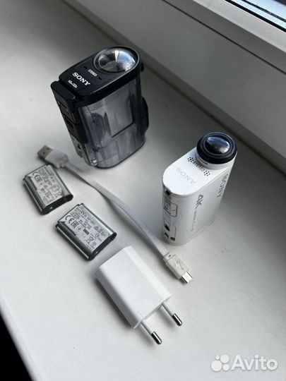 Экшн видеокамера Sony FDR-X1000V (4K ActionCam)