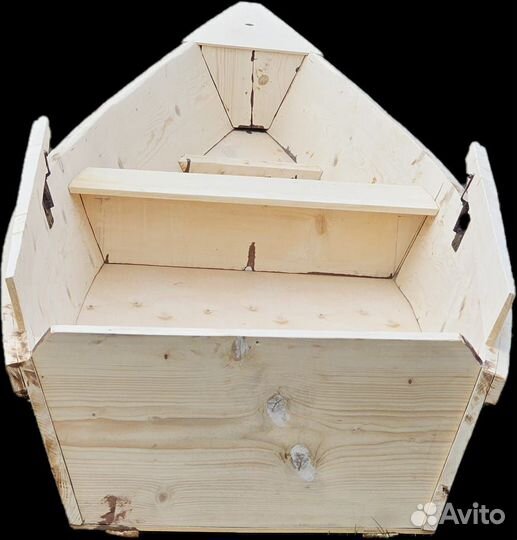 Лодка деревянная,новая