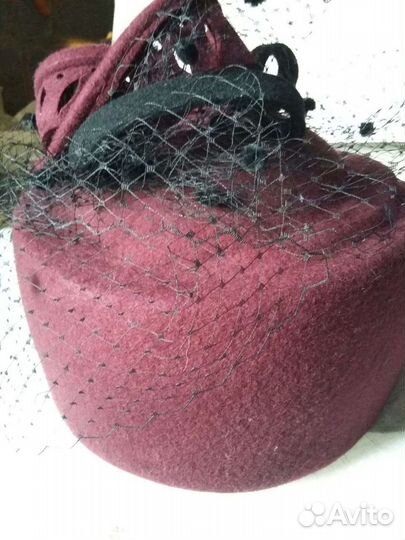 Женская шляпка с вуалью