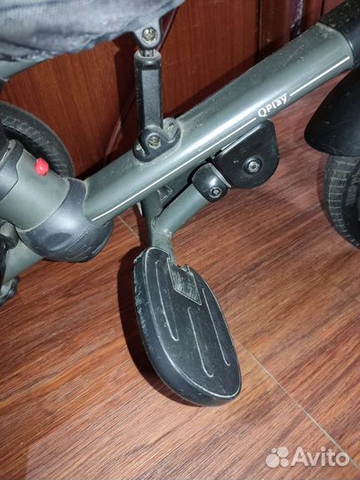 Детский велосипед с ручкой б/у