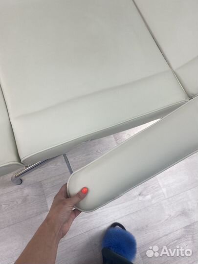 Косметологическое кресло