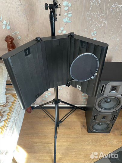 Стойка для микрофона с экраном Mic Thing smpro