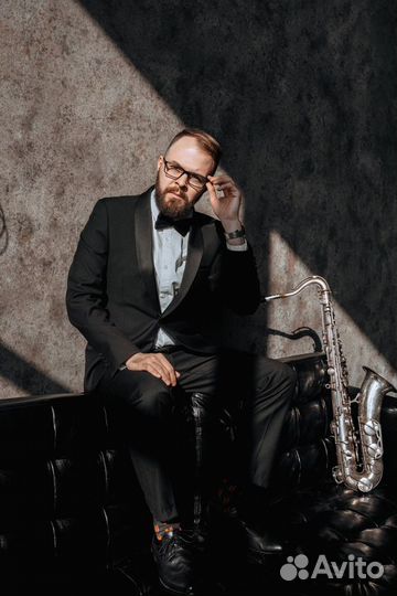 Ведущий, Музыкант саксофонист, Диджей