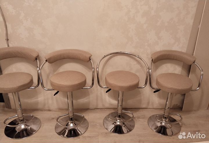 Барные стулья